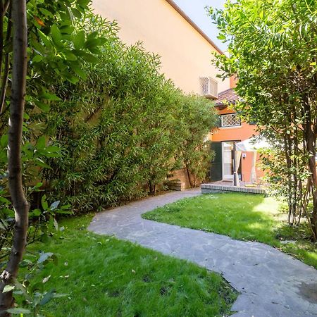 Isaia Garden -Private Garden Spa Bath Bolognarooms Exterior photo
